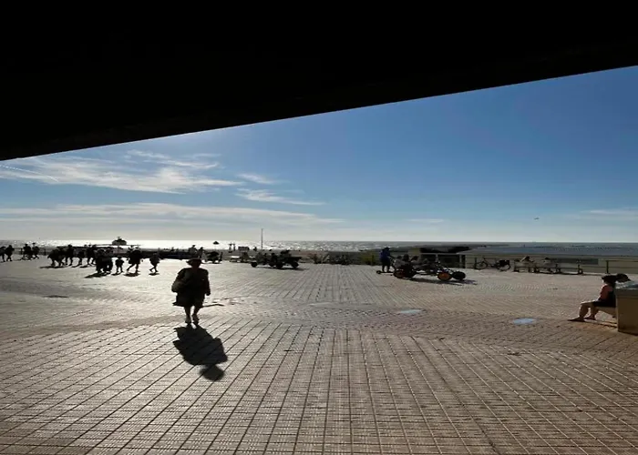 In Near & Napoleon * Ostende