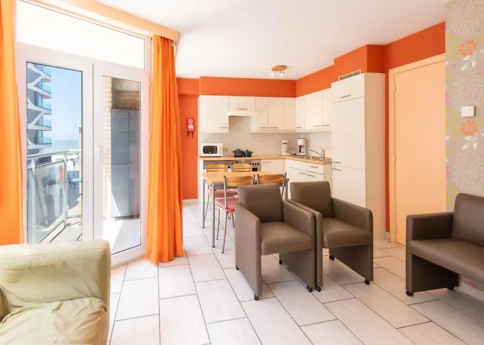 In Near & Napoleon * Ostende